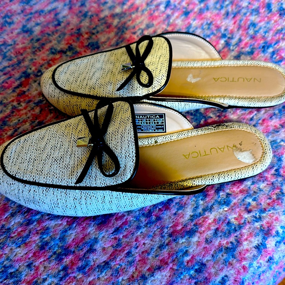 NAUTICA slip on flats
